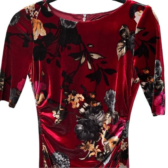 Vince Camuto Velvet Floral Ruched Short Sleeve Dress Size 2 - Picture 4 of 13